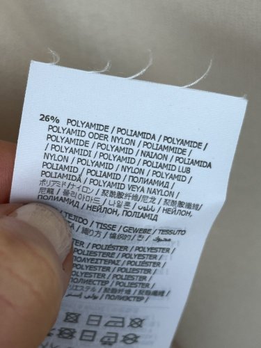 Svetr GUESS 74 % viskoza