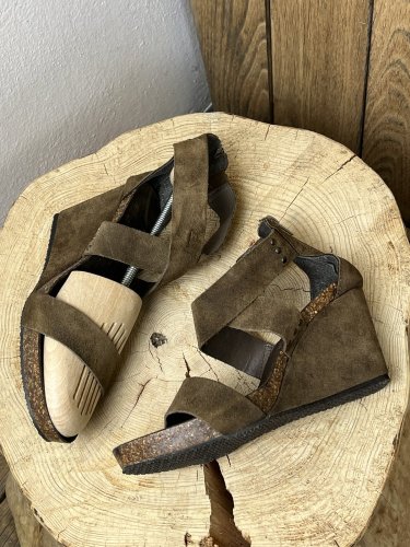 Celokožené boty na klínu Made in Italy 100 % velur