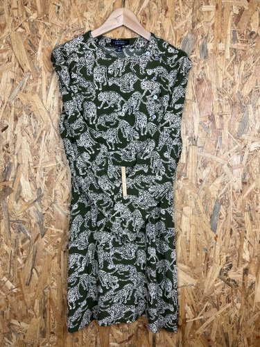 Nadčasové šaty Other Stories s podílem viskozy