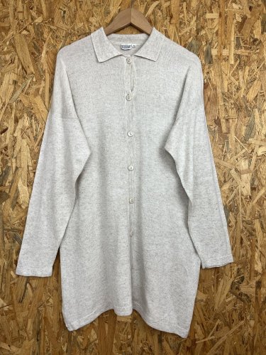 Prodloužená oversize kardigan Made in Germany 22 % len 26 % bavlna 52 % viskoza