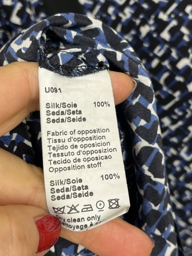 Hedvábné šaty Gerard Darel 100 % hedvábí