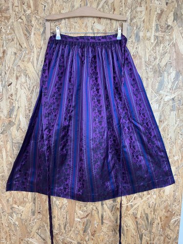 Hedvábná zástěra Made in Italy 100 % hedvábí