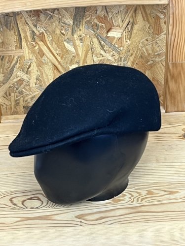 Vlněná bekovka Made in Italy 100 % vlna