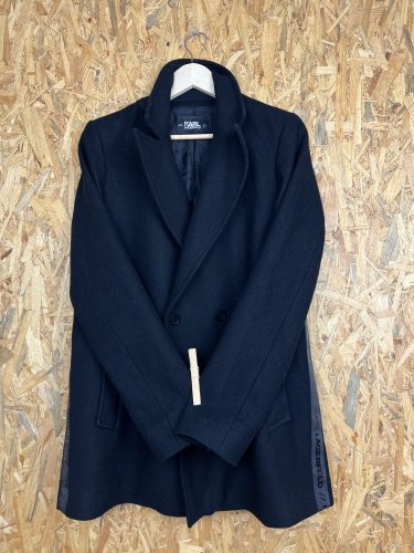 Vlněný kabát KARL LAGERFELD 100 % vlna