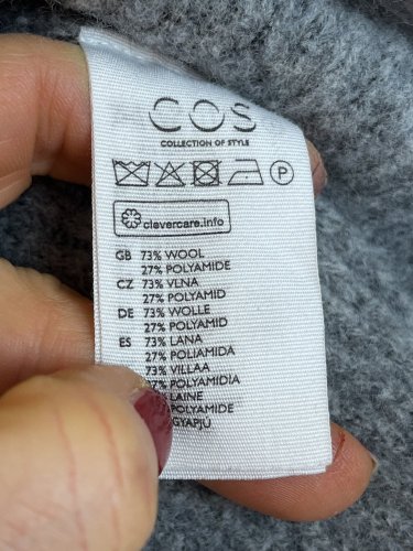 Vlněný svetr COS 73 % vlna