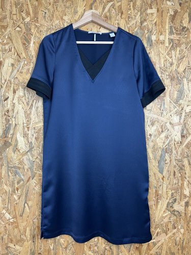 Nadčasové šaty Scotch&Soda s podílem viskozy a polyesteru