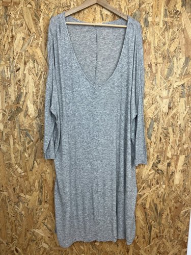 Oversize šaty American Vintage 83 % viskoza 15 % vlna