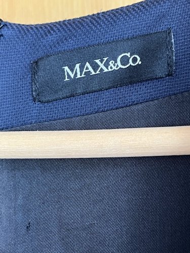 Námořní šaty Max&Co. 97 % viskoza