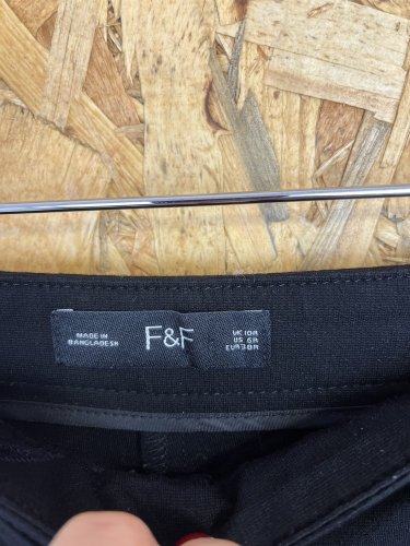 Elastické kalhoty F&F 68 % viskoza