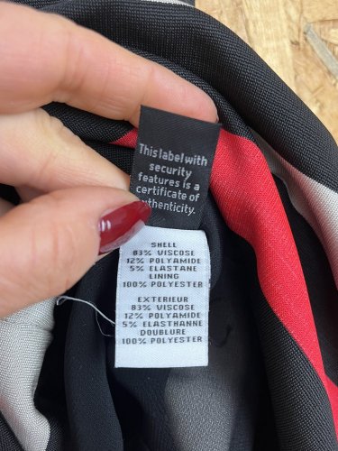 Nadčasové šaty Diane von Furstenberg 83 % viskoza