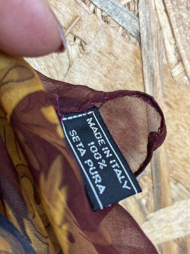 Hedvábný šál Made in Italy 100 % hedvábí
