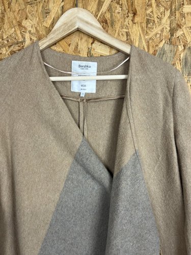Vlněný přehoz Bershka 20 % vlna
