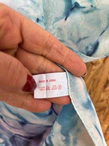 Hedvábný šátek Made in China 100 % hedvábí
