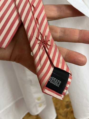 Hedvábná kravata Studio 100 % hedvábí