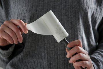 4 geniální způsoby, jak odstranit žmolky bez válečku na žmolky jako profesionál
