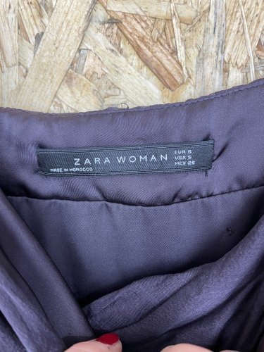 Hedvábné šaty ZARA 100 % hedvábí