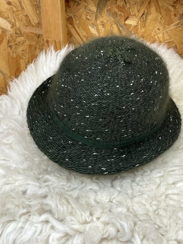 Klobouk Made with Love s podílem angory a vlny