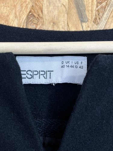 Vlněné šaty Esprit 60 % vlna