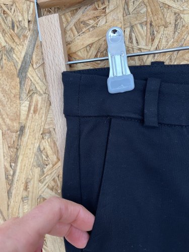 Elastické kalhoty Mango s podílem bavlny a elastanu