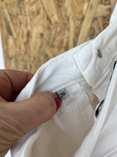 Skinny džíny GUESS s podílem bavlny a elastanu