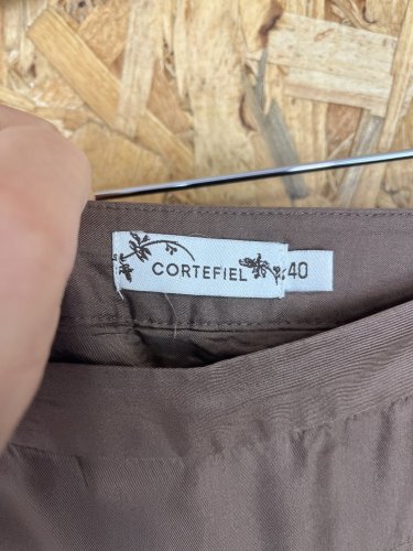 Hedvábná sukně Cortefiel 100 % hedvábí