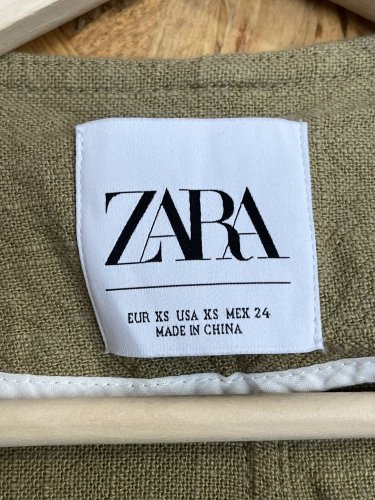 Trenčkot ZARA 54 % viskoza 46 % len