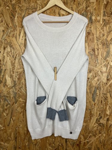 Prodloužený svetr Made in Germany s podílem kašmíru, vlny a polyamidu