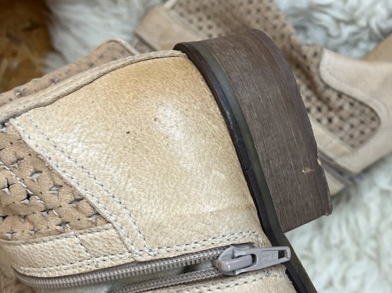 Kožené kozačky Baťa 100 % kůže