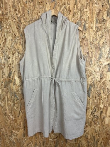 Přírodní vesta Made in Italy s podílem lnu a viskozy