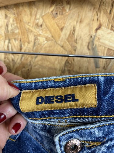 Skinny džíny Diesel s podílem bavlny a elastanu