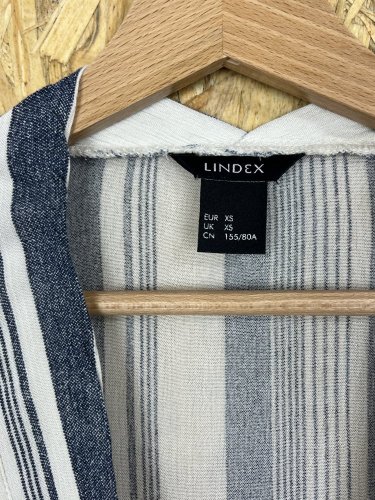 Šaty Lindex 100 % viskoza