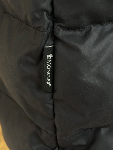 Péřový kabát MONCLER 100 % polyamid