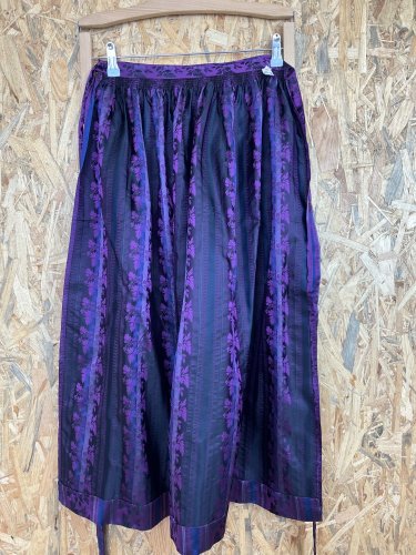 Hedvábná zástěra Made in Italy 100 % hedvábí