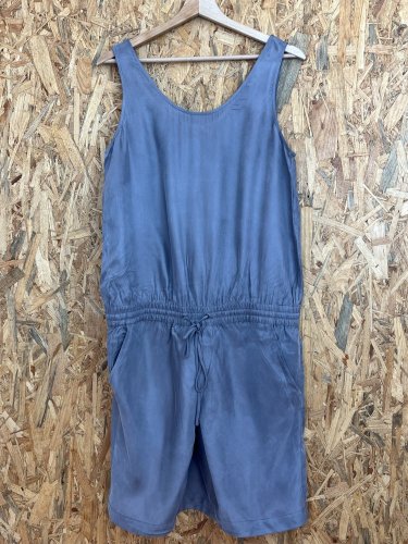 Šaty Calvin Klein Jeans 59 % cupro 41 % viskoza