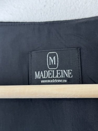 Luxusní vlněné šaty Madeleine 100 % vlna