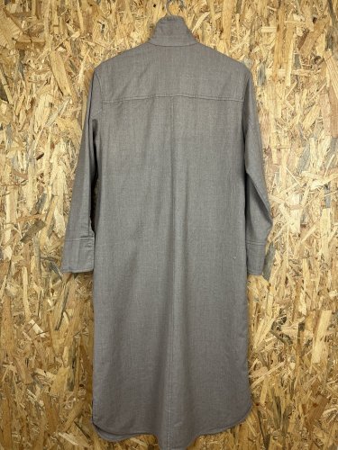 Nadčasové šaty Hugo Boss s podíl vlny a polyamidu