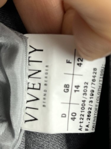 Vlněné šaty Viventy 97 % vlna