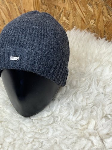 Zimní čepice Hugo Boss 100 % vlna