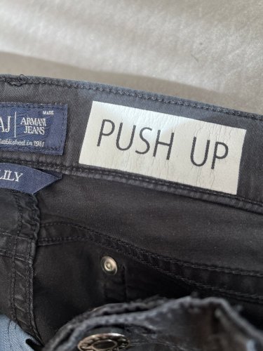 Push up džíny Armani s podílem bavlny a elastanu