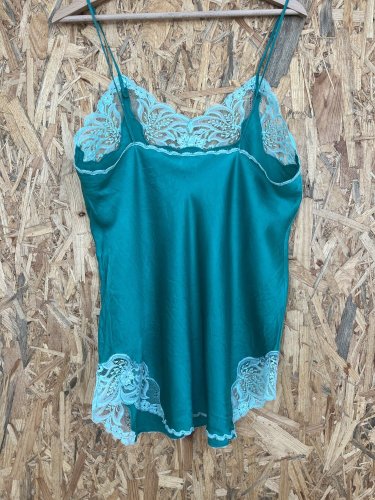 Hedvábný top Morgan Taylor 100 % hedvábí