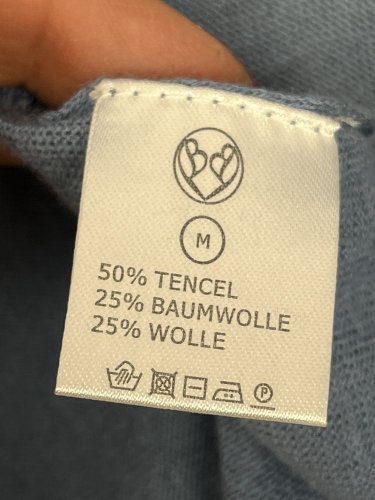 Kardigan Brigitte von Boch 50 % tencel 25 % bavlna 25 % vlna