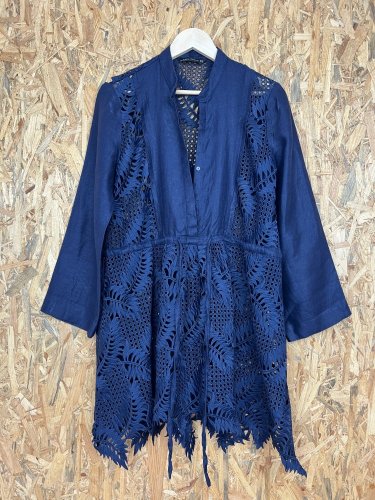 Nadčasové šaty ZARA s podílem lnu a bavlny