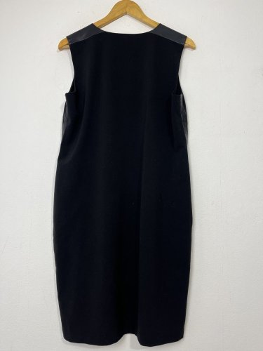 Pouzdrové šaty OPUS 63 % polyester 33 % viskoza